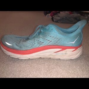 HOKA CLIFTON SIZE 9